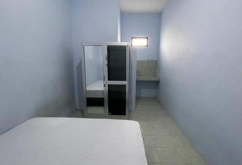 Hotel Spot On 93967 Hasna Guest House Syariah