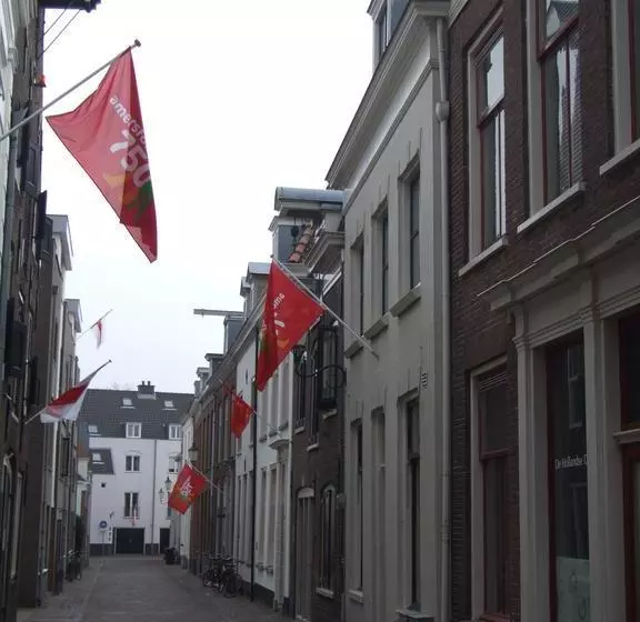 B&b In Negentienvijf