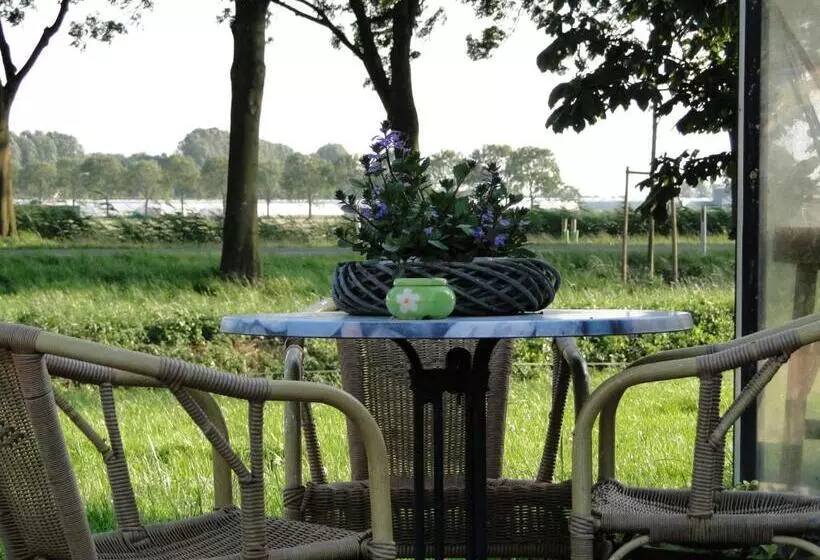 Aamiaismajoitus (B&B) Boerderij De Spijken