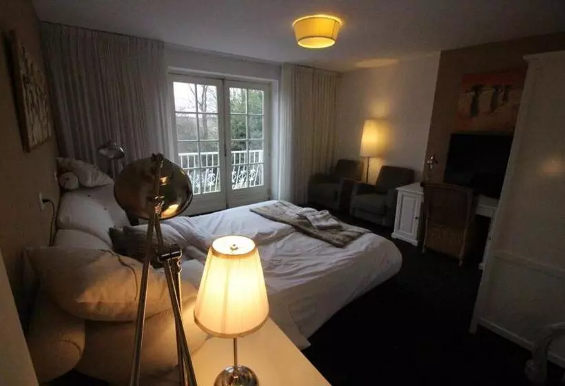 Aamiaismajoitus (B&B) Villa Wambach