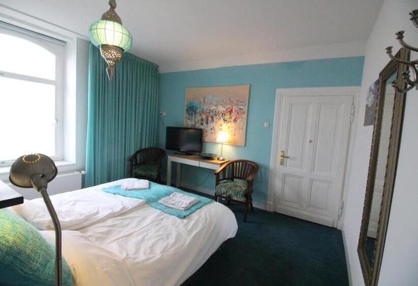 ベッドアンドブレックファースト Villa Wambach