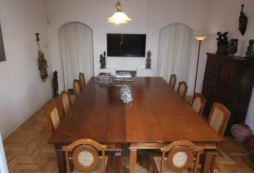 Aamiaismajoitus (B&B) Villa Wambach