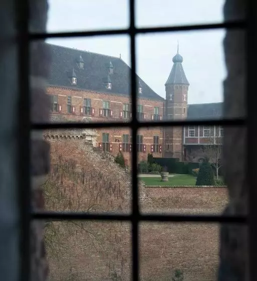 ホテル Kasteel Huis Bergh