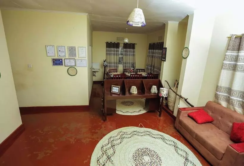 Janibichi Adventures Hostel