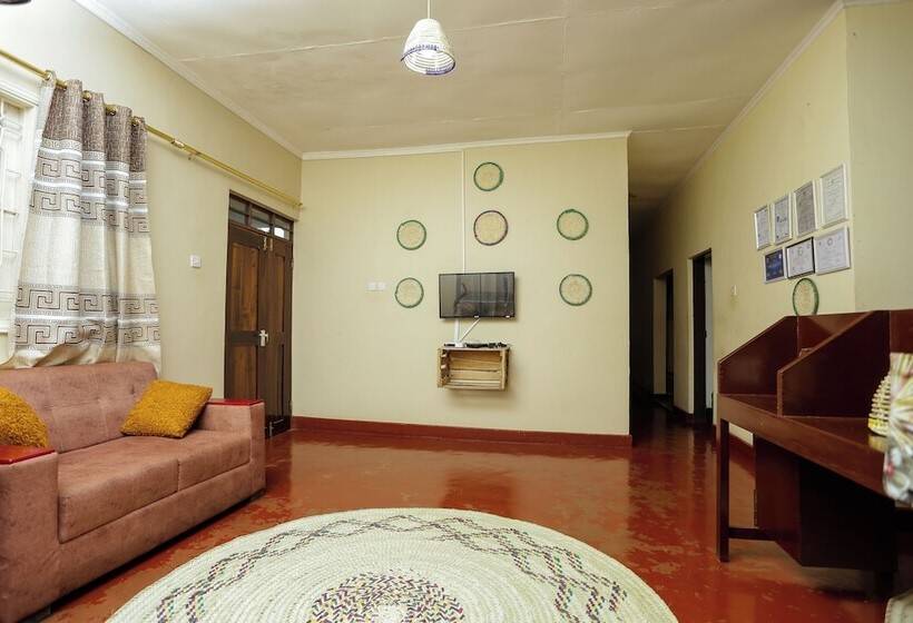 Janibichi Adventures Hostel