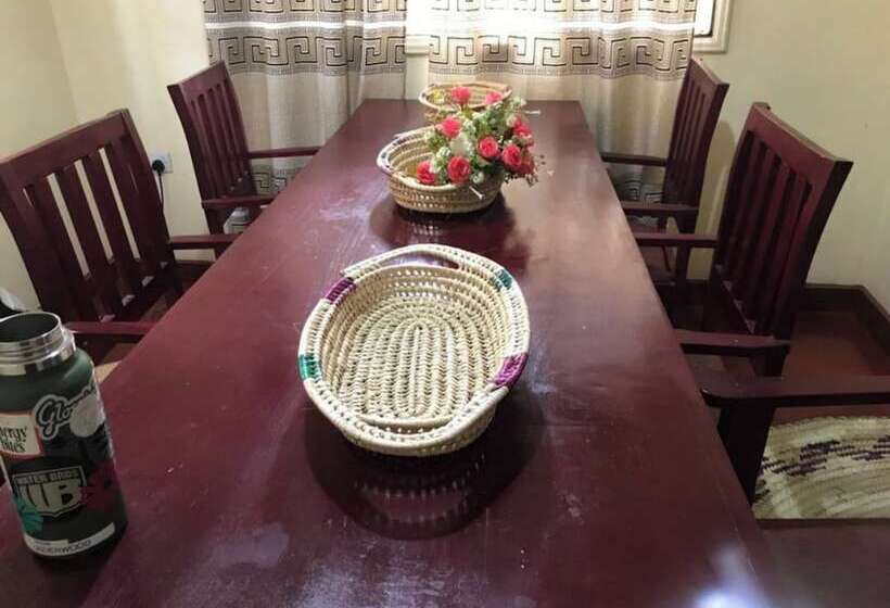 Janibichi Adventures Hostel