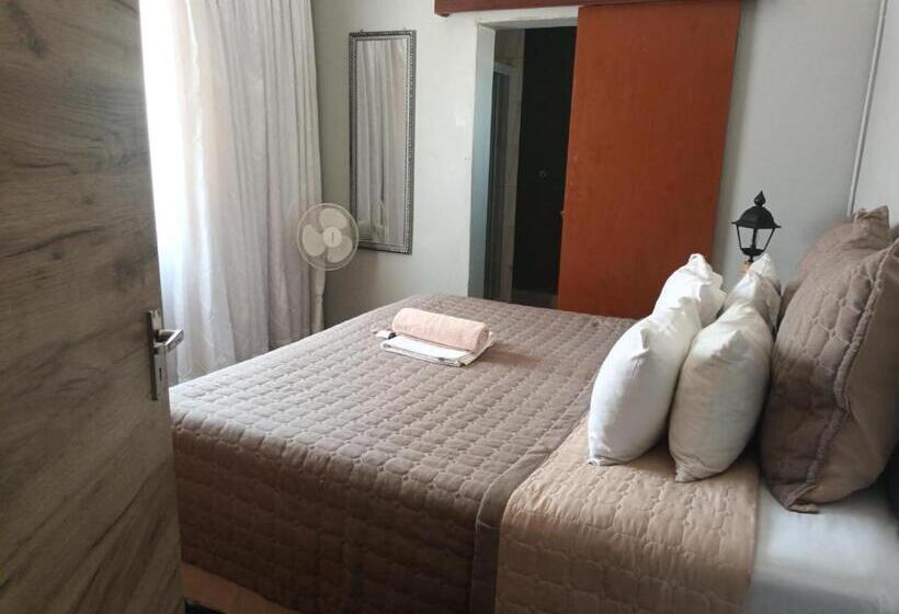 ペンション Mrakes Guesthouse