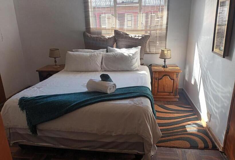 ペンション Mrakes Guesthouse