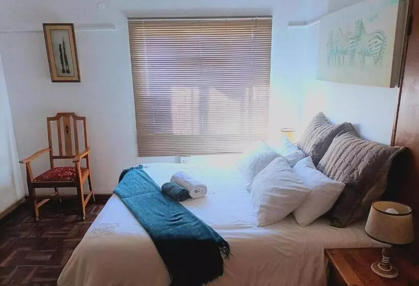 ペンション Mrakes Guesthouse
