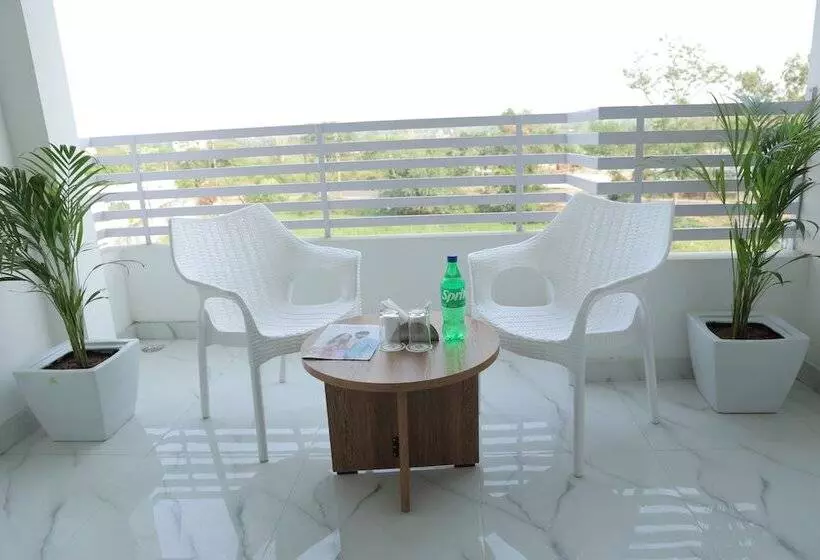 ホテル The City Crown Bilaspur