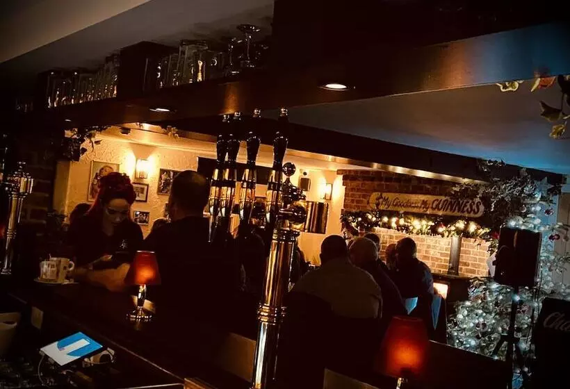 Hotelli The Red Lion