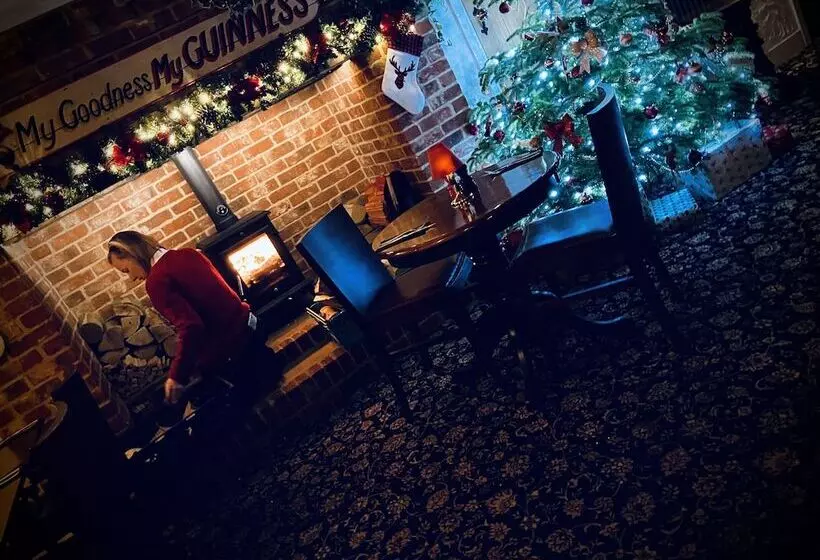 Hotelli The Red Lion