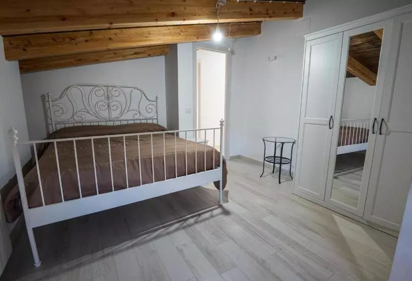 تختخواب و صبحانه Roberta House