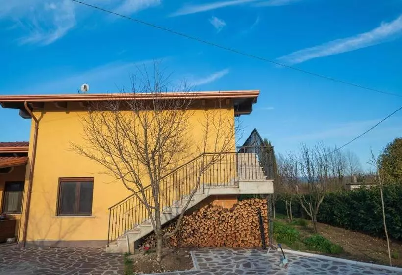 تختخواب و صبحانه Roberta House