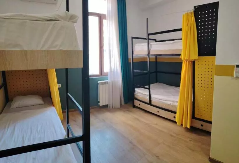 Allaturqa Hotel Hostel