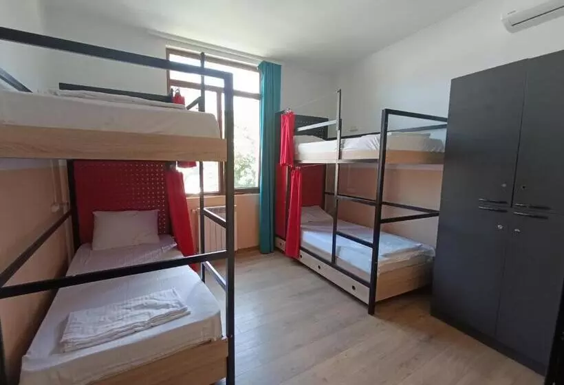 Allaturqa Hotel Hostel