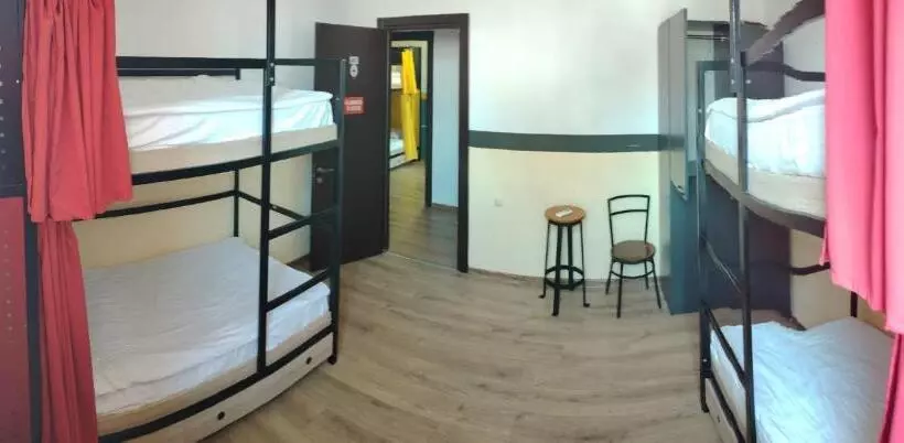 Allaturqa Hotel Hostel
