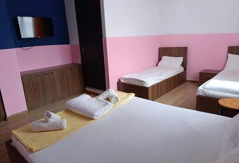 Allaturqa Hotel Hostel