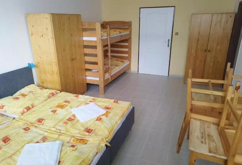 Majatalo Penzion U Lipna
