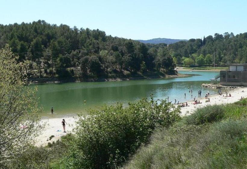 تختخواب و صبحانه La Petite Chambre Du Lac