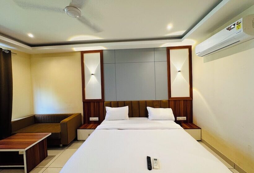 Hotell Radhe Krishna Resort