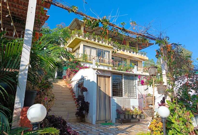 Hotel Strawberry County