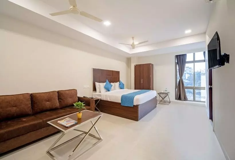 Monday Hotels Swarna S The Capital