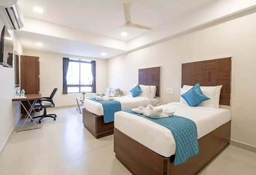 Monday Hotels Swarna S The Capital