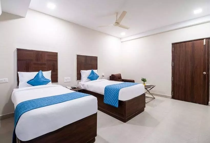 Monday Hotels Swarna S The Capital