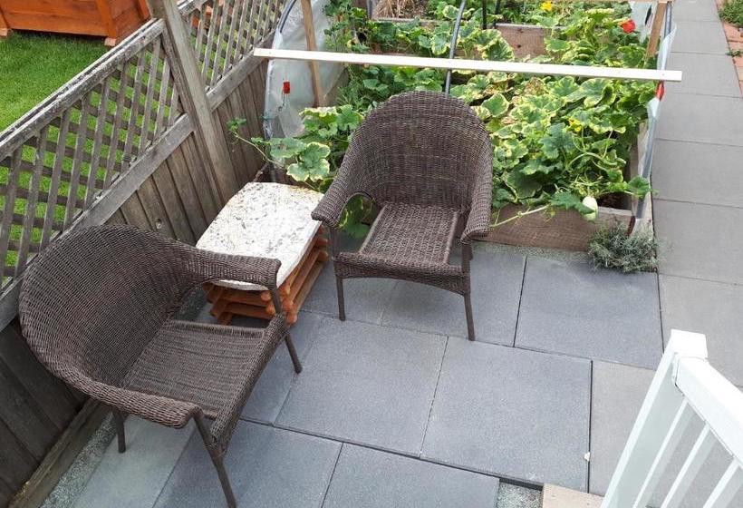 تختخواب و صبحانه Annarthur Guest House