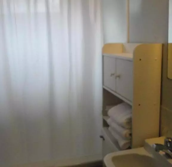 Hipwell's Motel