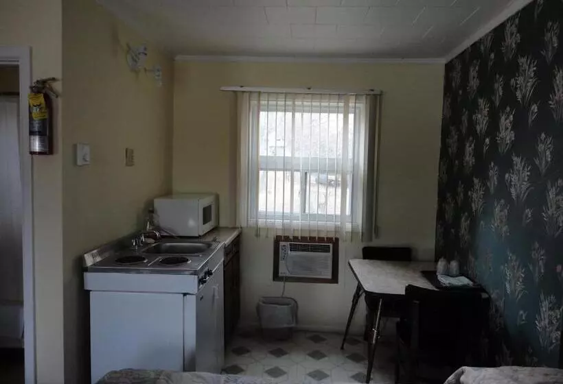 Hipwell's Motel