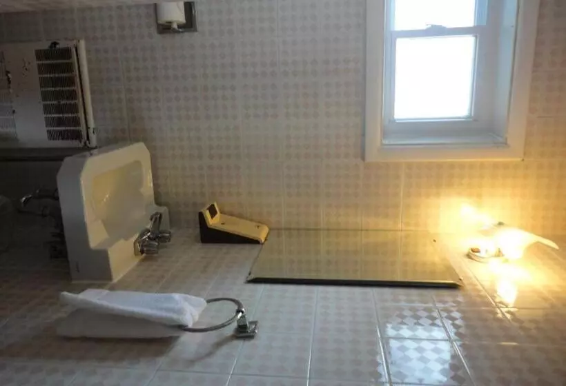 Hipwell's Motel