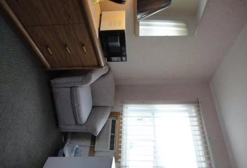 Hipwell's Motel