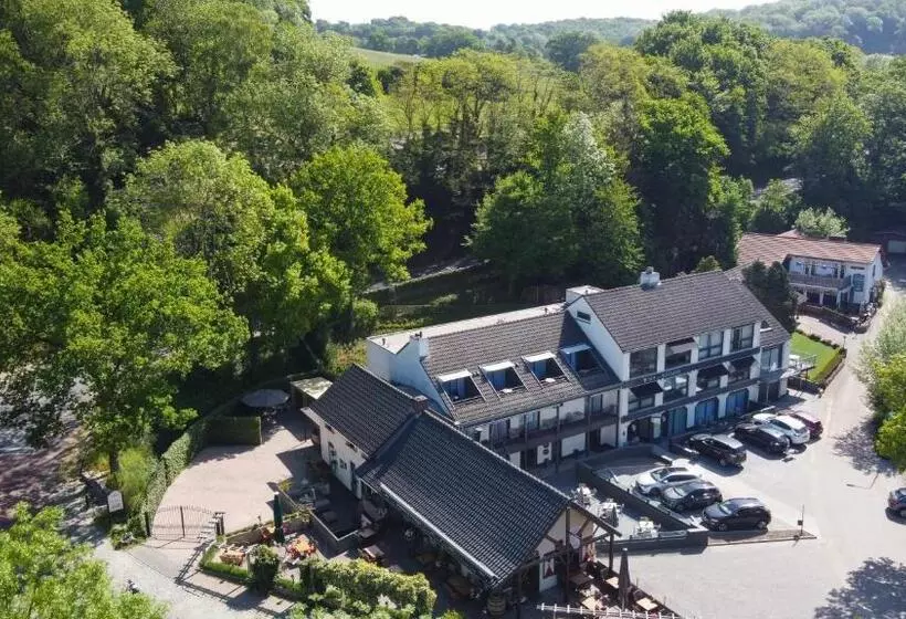 Hof Van Slenaken Hotel & Apartments