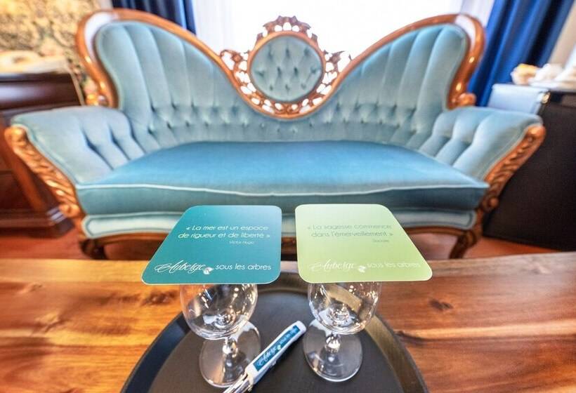 בית מלון כפרי Auberge Sous Les Arbres