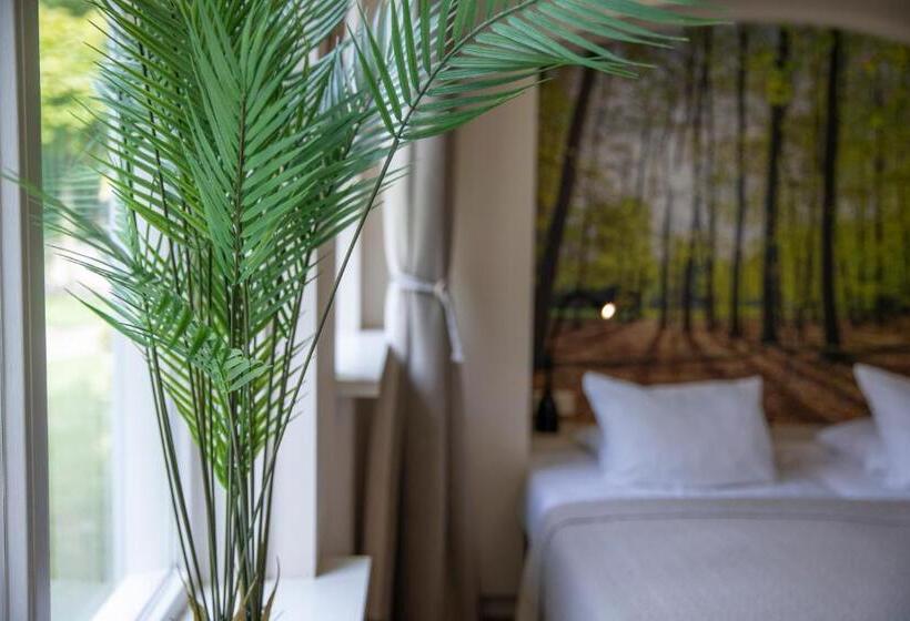 هتل Bed & Bos De 14 Sterren