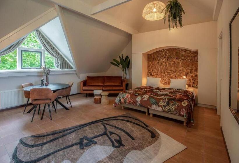 هتل Bed & Bos De 14 Sterren