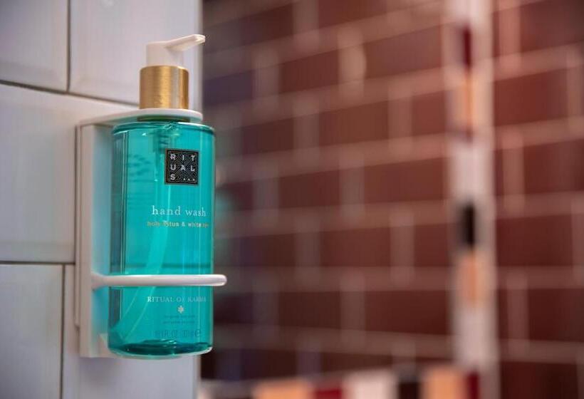 هتل Bed & Bos De 14 Sterren