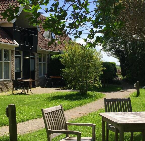 هتل Bed & Bos De 14 Sterren