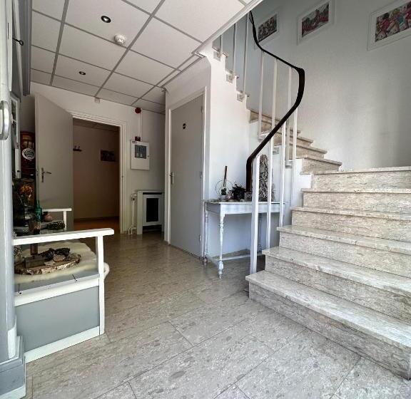 בית מלון כפרי De Lange Akker