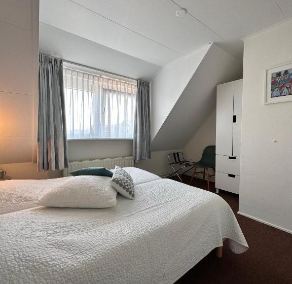 בית מלון כפרי De Lange Akker