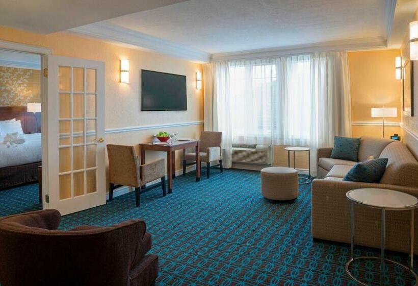 בית מלון כפרי Fairfield Inn & Suites By Marriott Ottawa Kanata