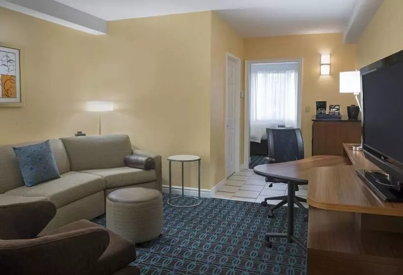 ホテル Fairfield Inn & Suites By Marriott Ottawa Kanata