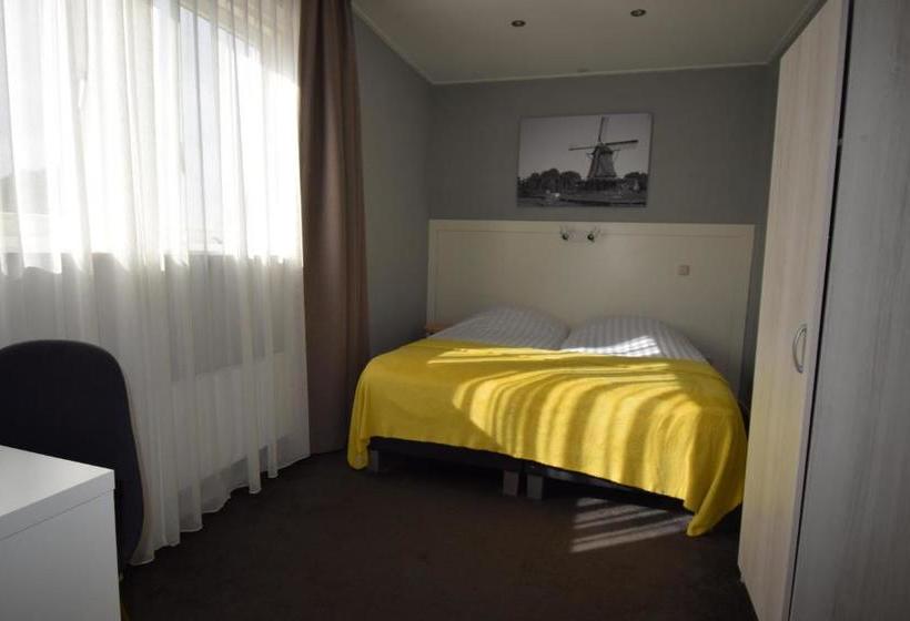 ホテル Restaurant Het Roode Hert