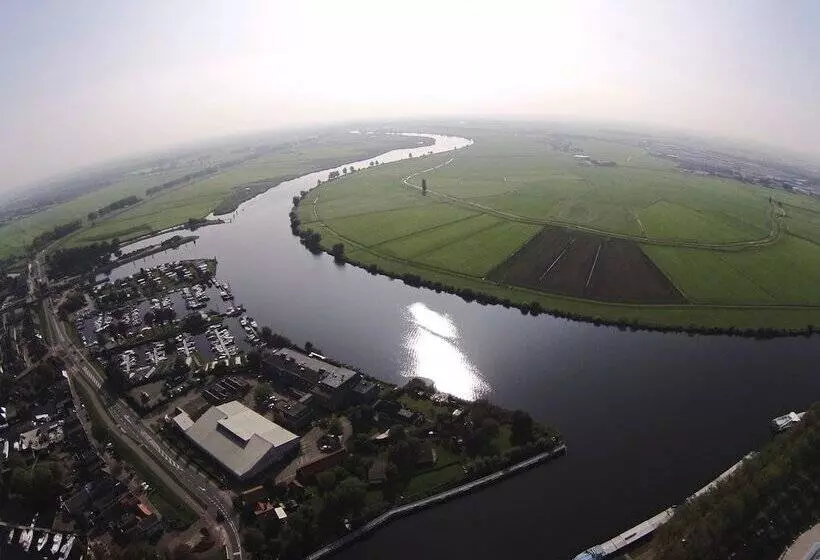 Hotelli Zwartewater