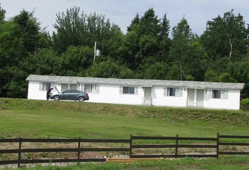 Macneil's Motel