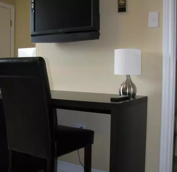 Macneil's Motel