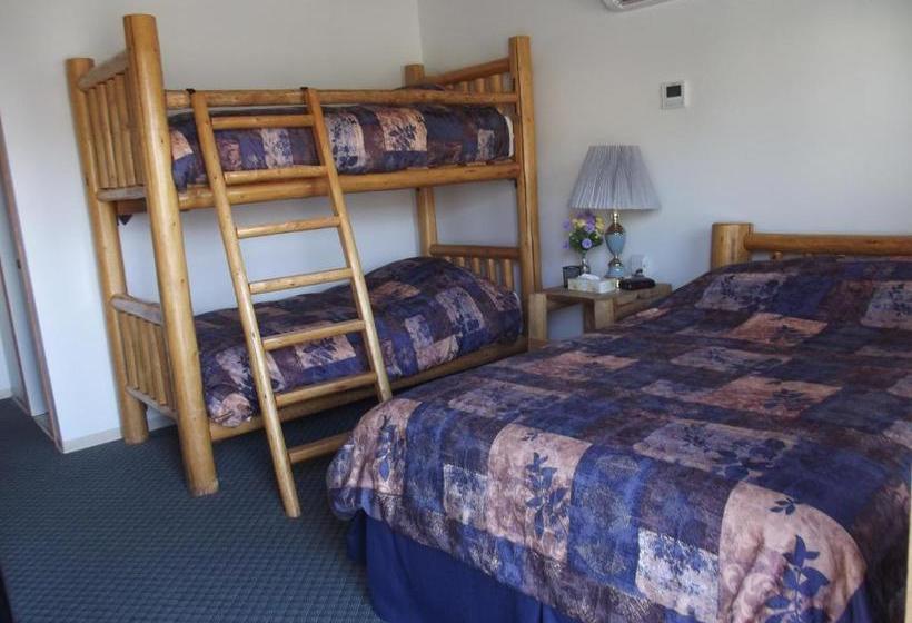 Motel Bear S Claw Lodge