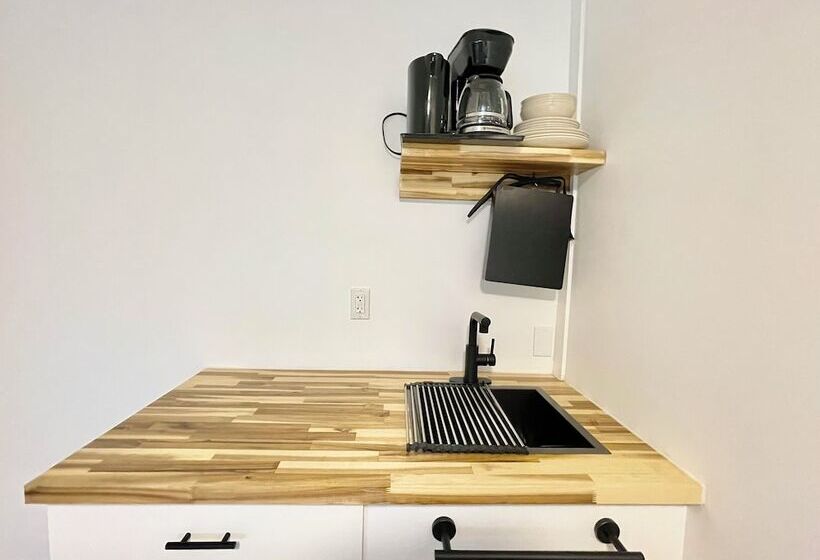 Ukee Peninsula Motel